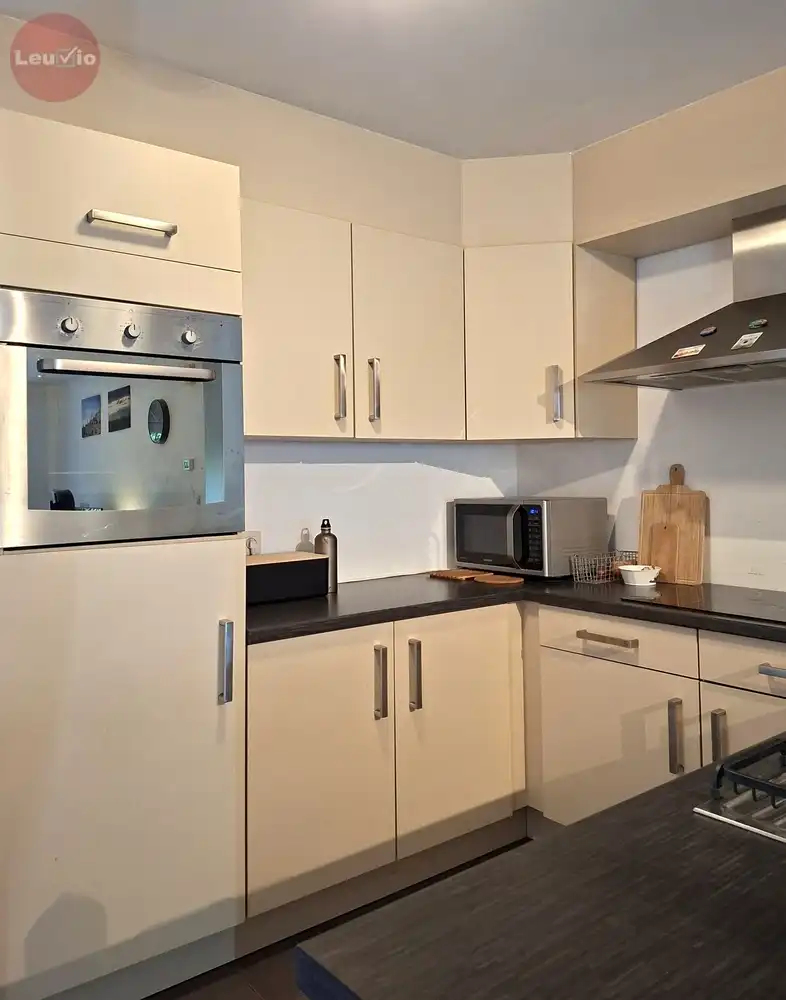 Ruim gelijkvloers appartement / 2 slpkms / autostaanplaats /tuintje in stadsrand foto 9