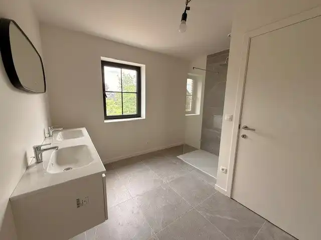 Halfopen nieuwbouwwoning met 4 slaapkamers gelegen te Opitter. foto 21