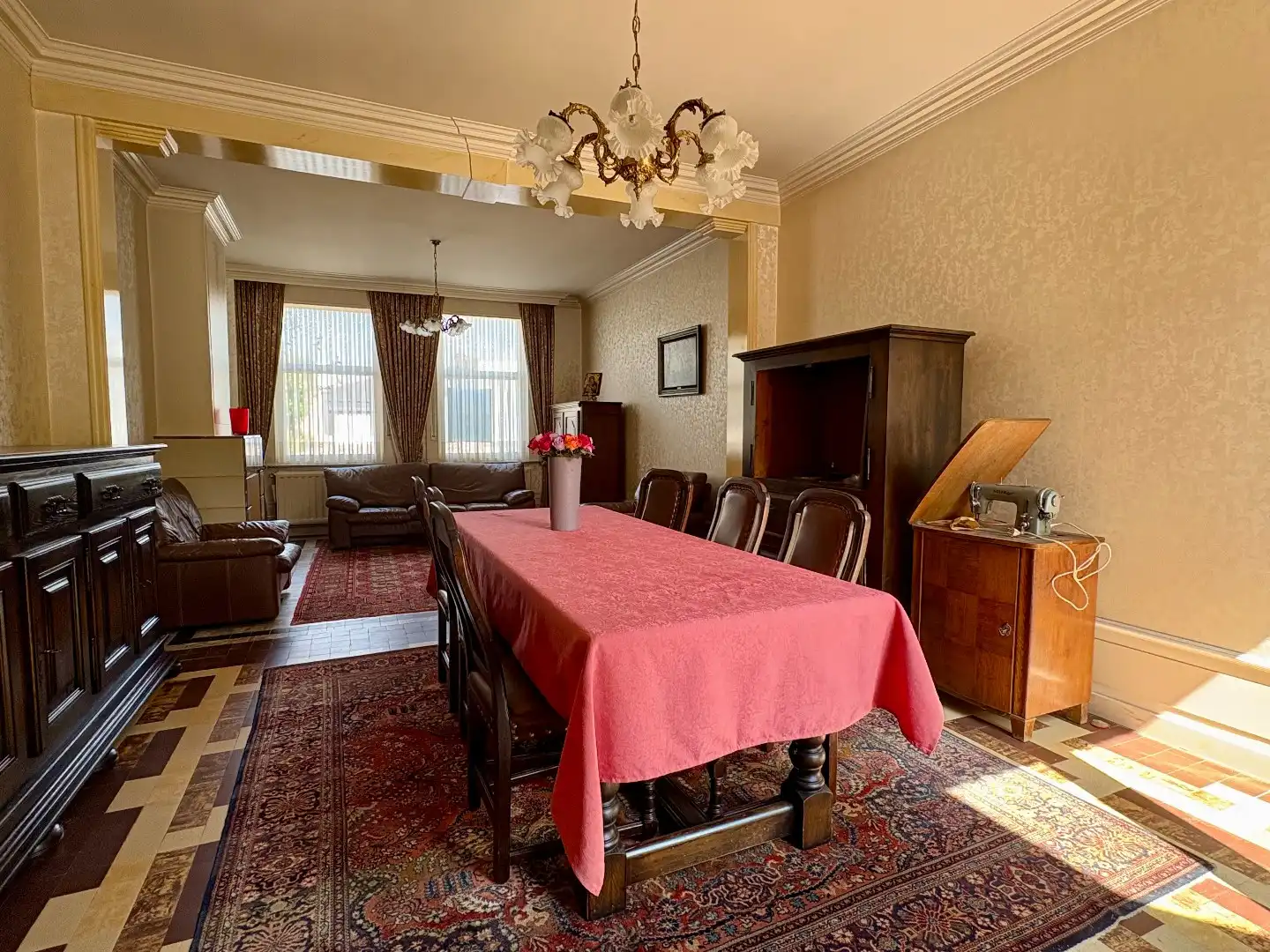 Woning met magazijn van +-300 m² te koop in Bavikhove foto 6