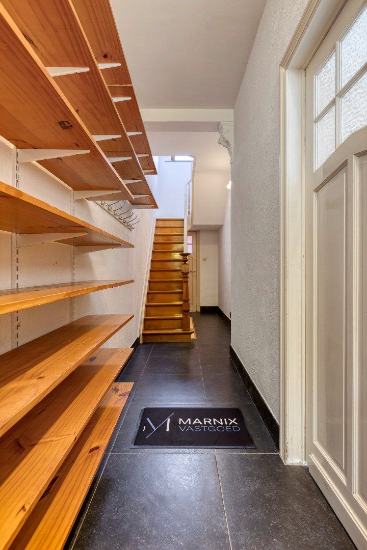 Goed gelegen woning met 3 slaapkamers en 2 badkamers in een rustige straat- bewoonbare oppervlakte 151 m² foto 2