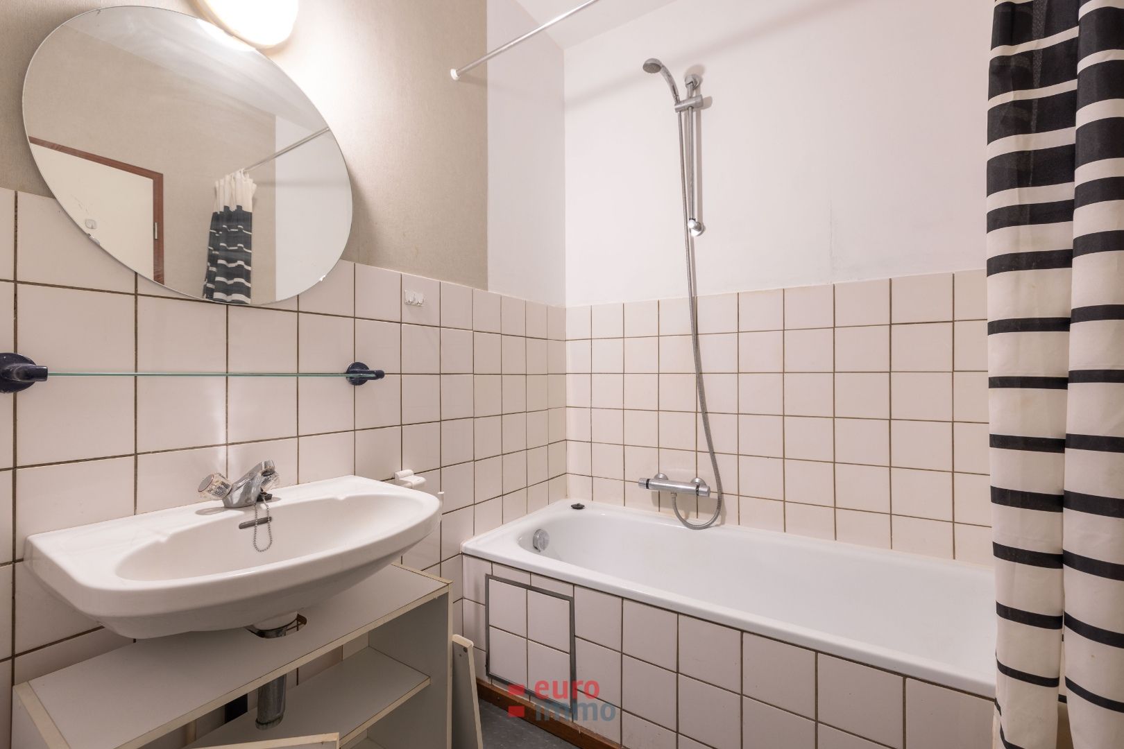 Te renoveren studio met verzicht! foto 6