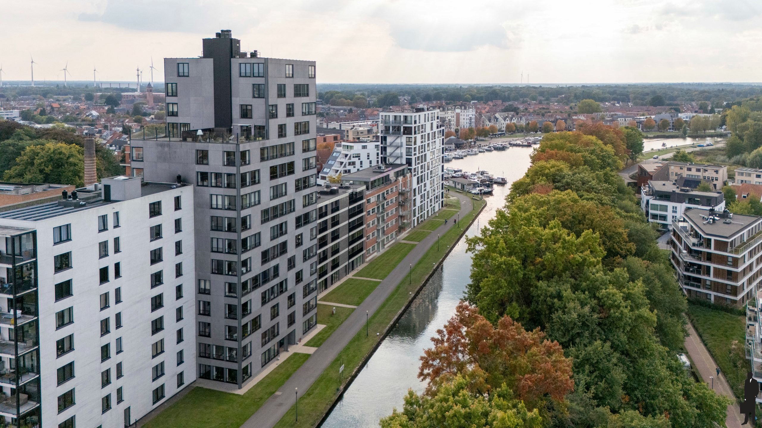 Modern 2-slaapkamer appartement met prachtig uitzicht foto 10
