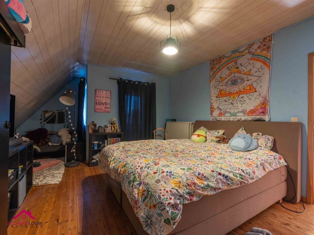 Vrijstaande woning op ruim perceel foto 29