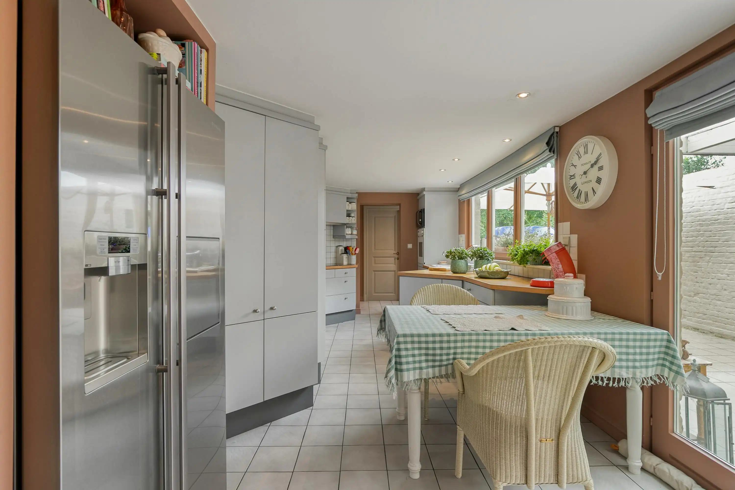 Karaktervol huis te koop in centrum Bachte-Maria-Leerne foto 5
