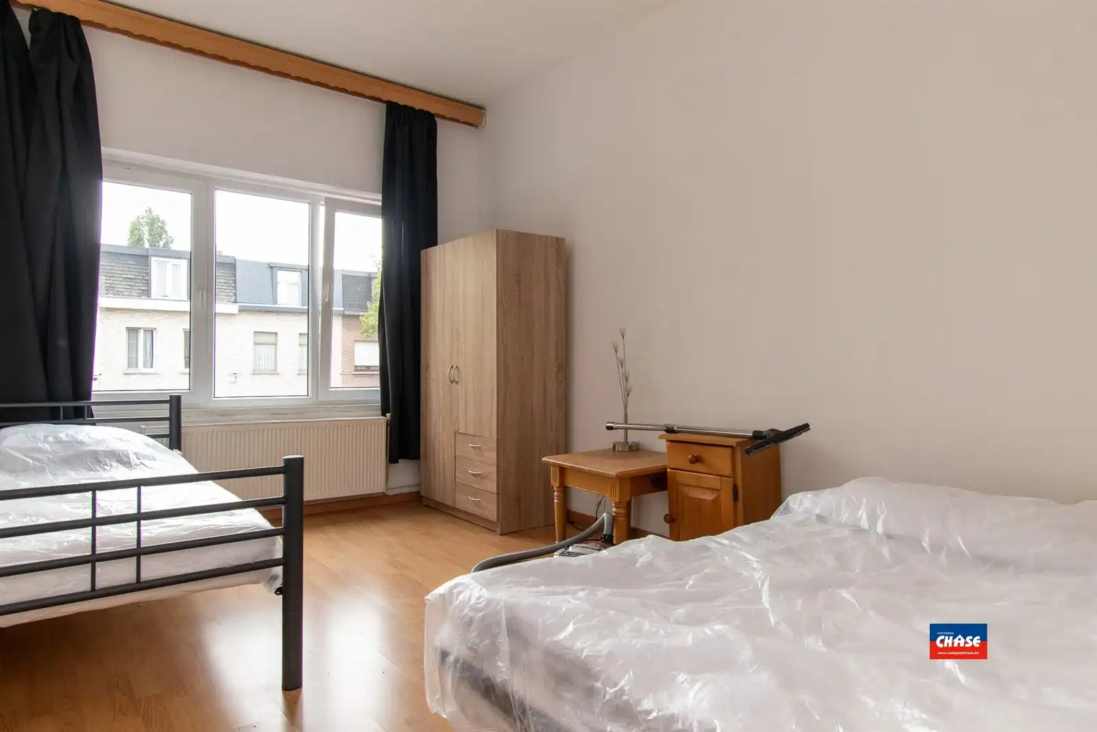 Hoekwoning met 6 slpk - ingericht als 3 units foto 4