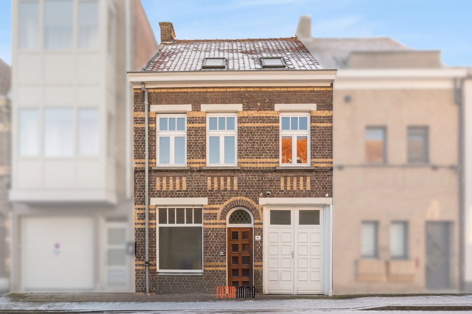 Karaktervolle stadswoning met authentieke gevel foto {{pictureIndex}}