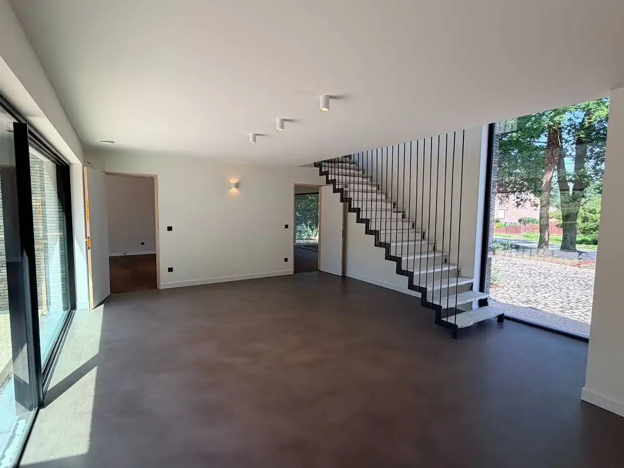 Ruimte, licht, rust en comfort: enkele kernwoorden voor deze prachtige nieuwbouwvilla foto 4