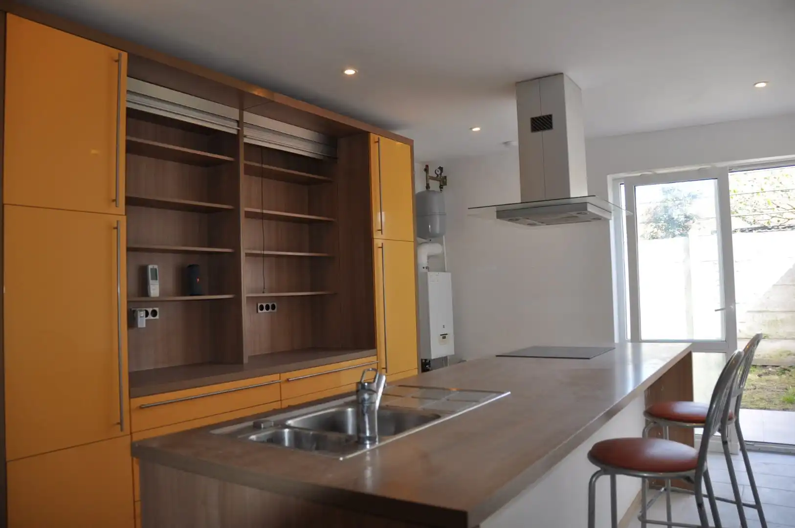 Instapklare woning met 3 slaapkamers, garage, stadstuin en groot zonneterras. foto 6