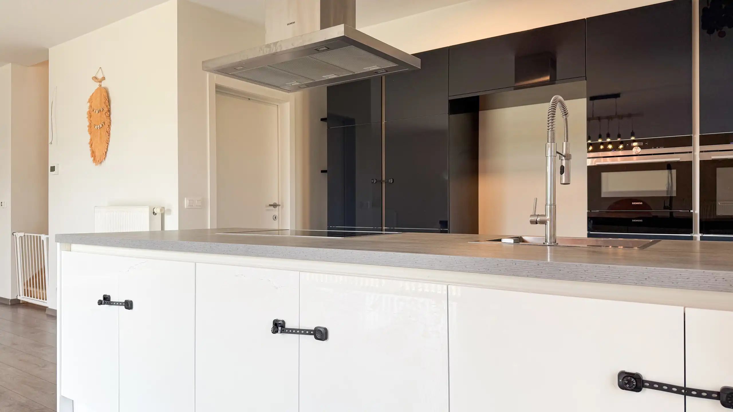 Recente halfopen woning met 3slpks, veranda en ruime tuin! foto 10