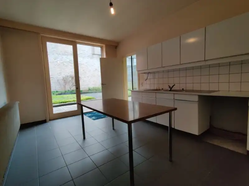 Moorslede - Centraal gelegen handelspand foto 9