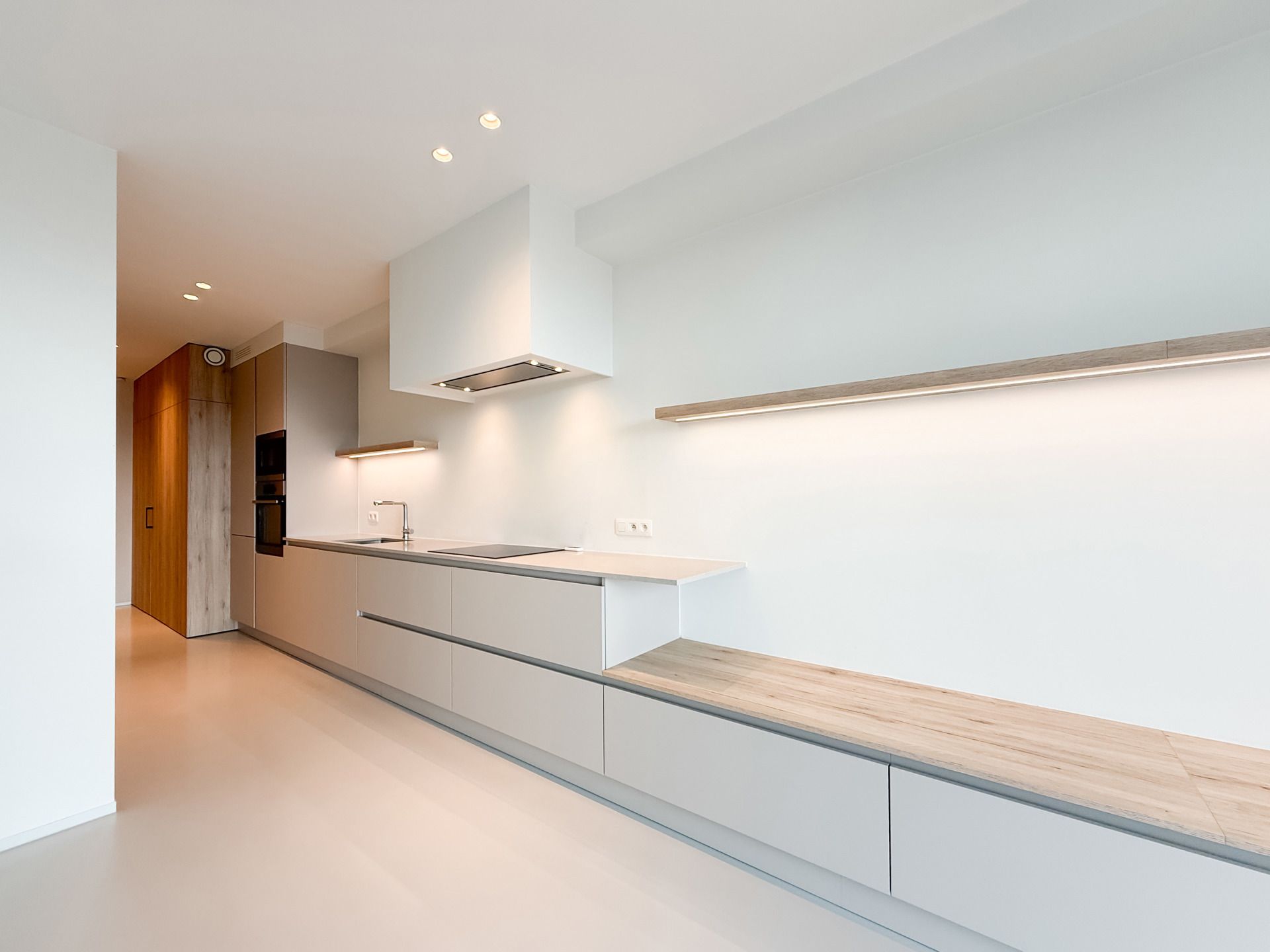 Stijlvol en lichtrijk appartement op toplocatie in het Zoute foto 6