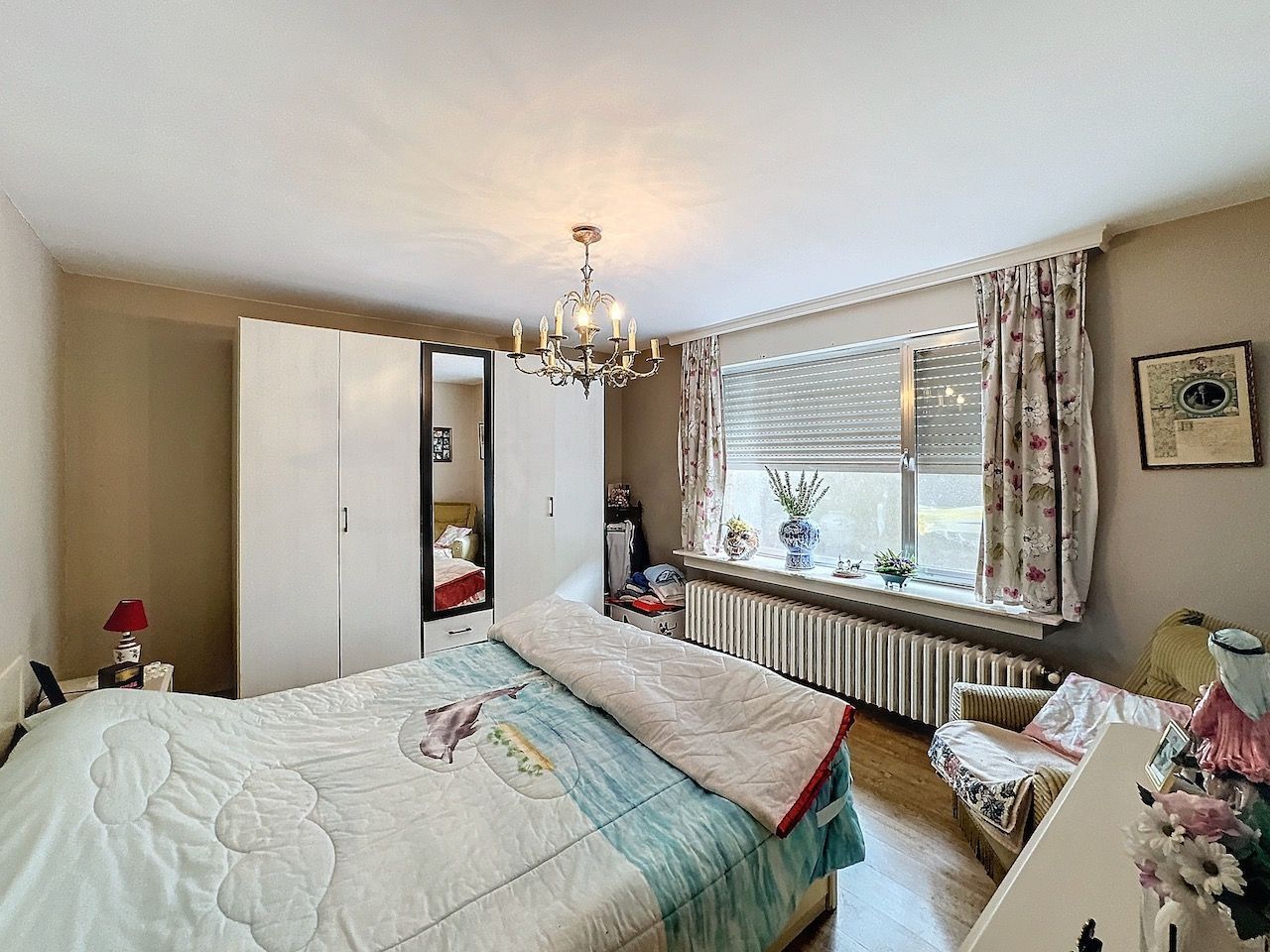 Bijzonder ruim gelijkvloers appartement met mooie tuin in het centrum van Heist foto 10