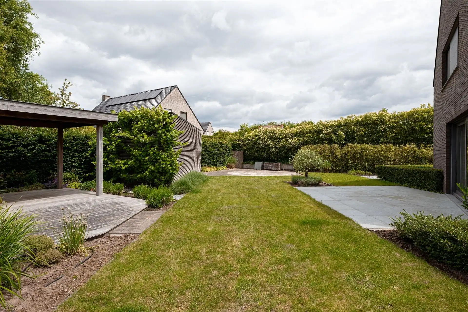 Modern wonen in een rustige, groene omgeving foto 13