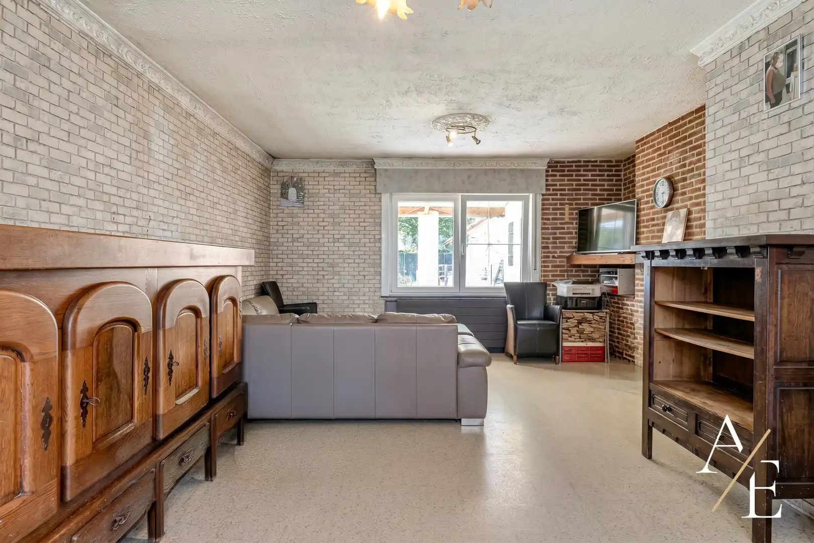 SCHELLEBELLE - Te renoveren halfopen woning met grote tuin! foto 4