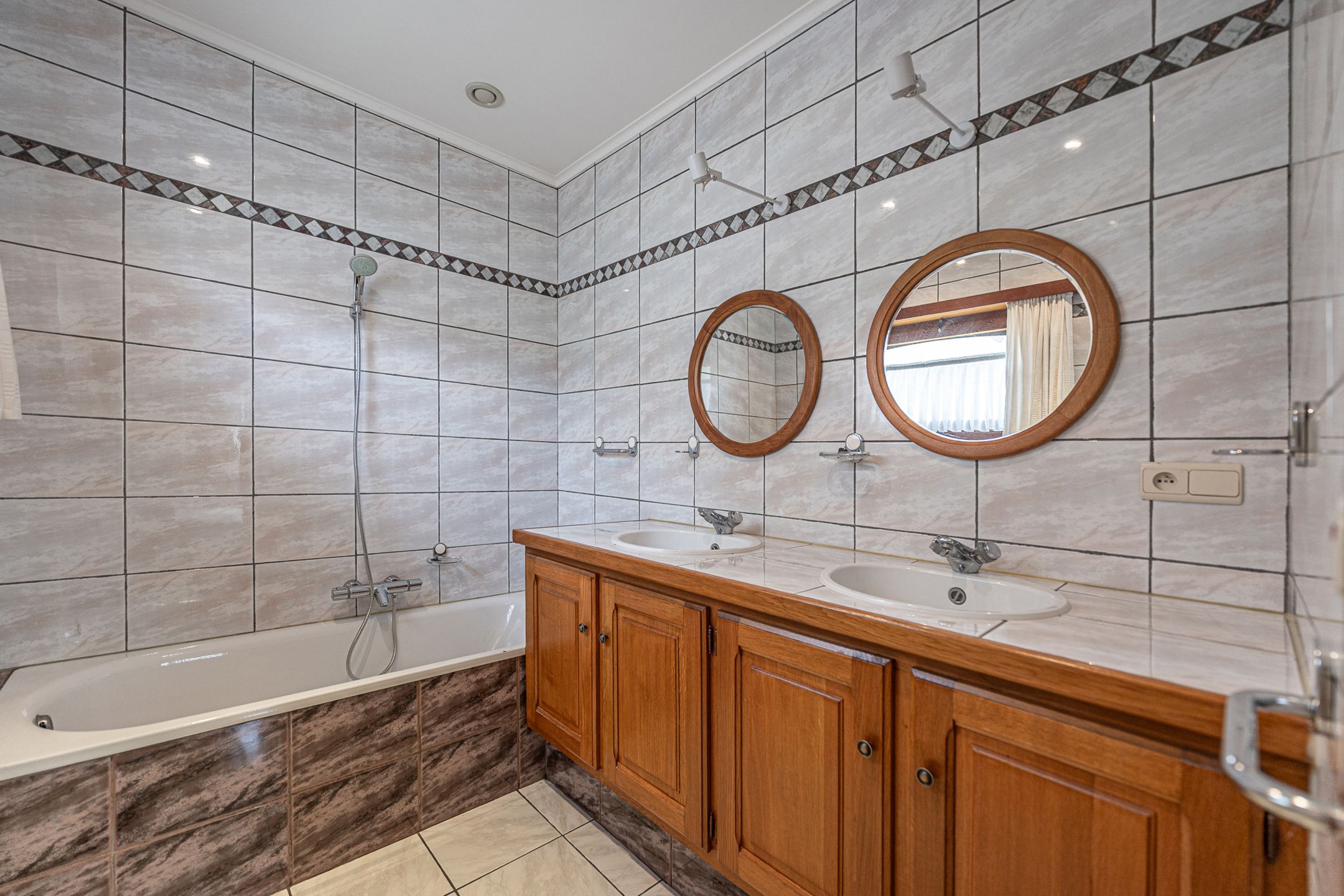 Vrijstaande woning met potentieel foto 7