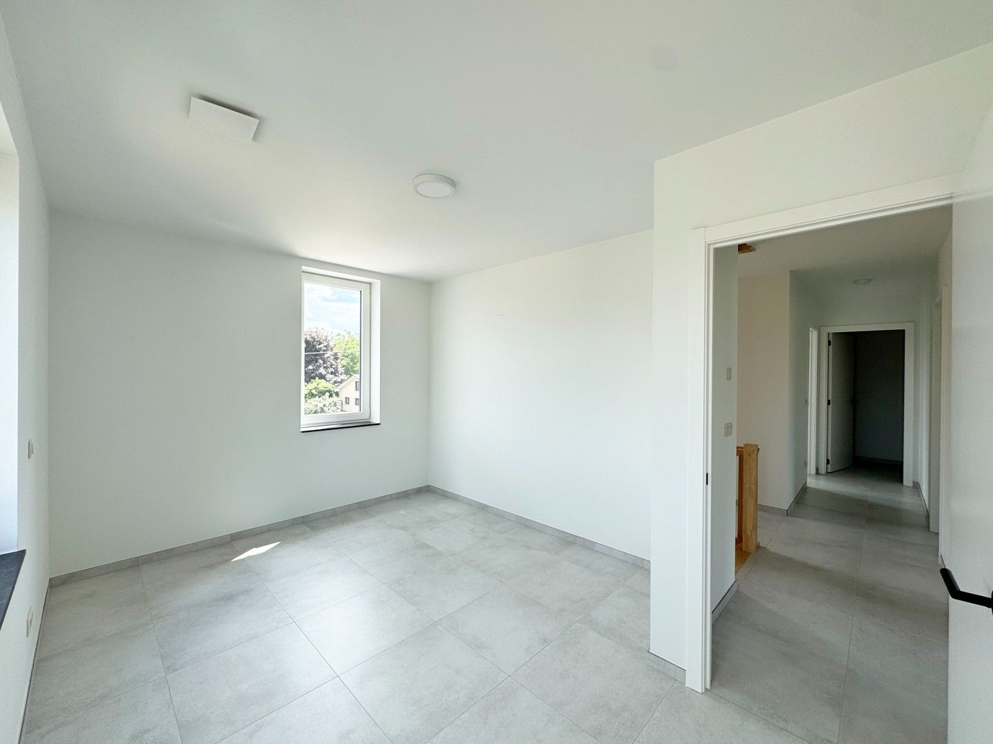 Nieuwbouwwoning met grote tuin en 4 slaapkamers foto 8