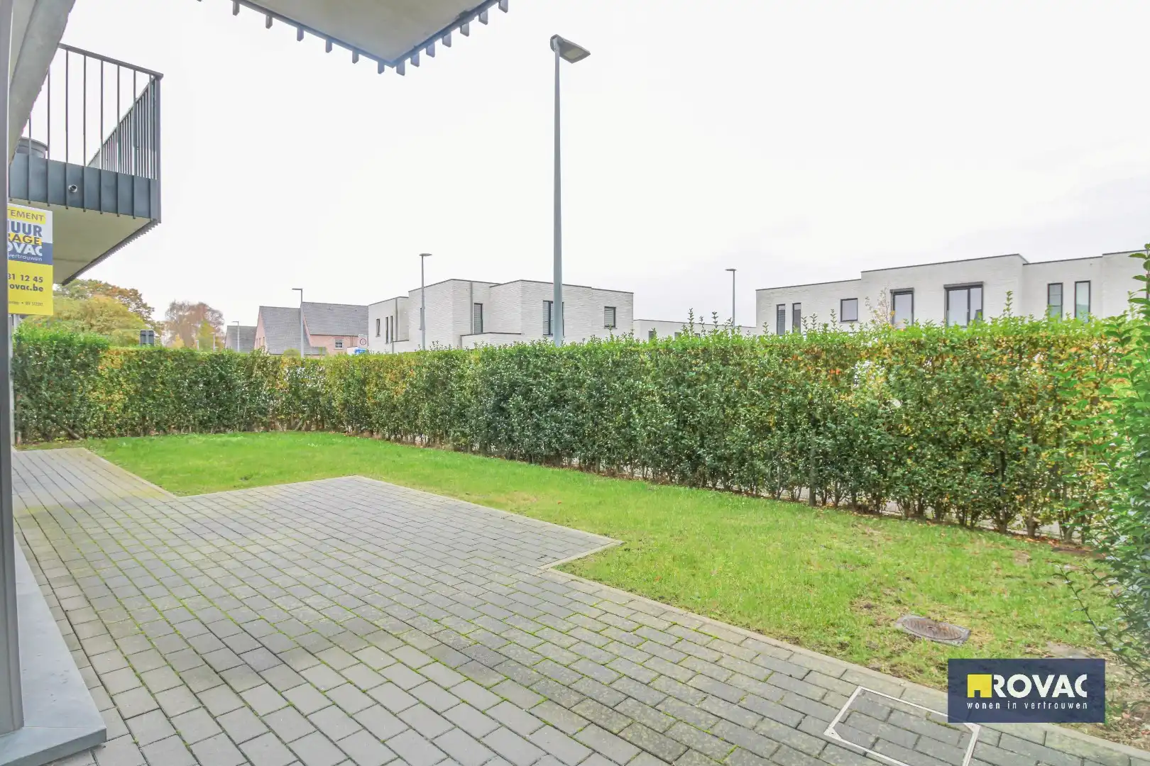Gelijkvloers appartement met tuin en garage! foto 17