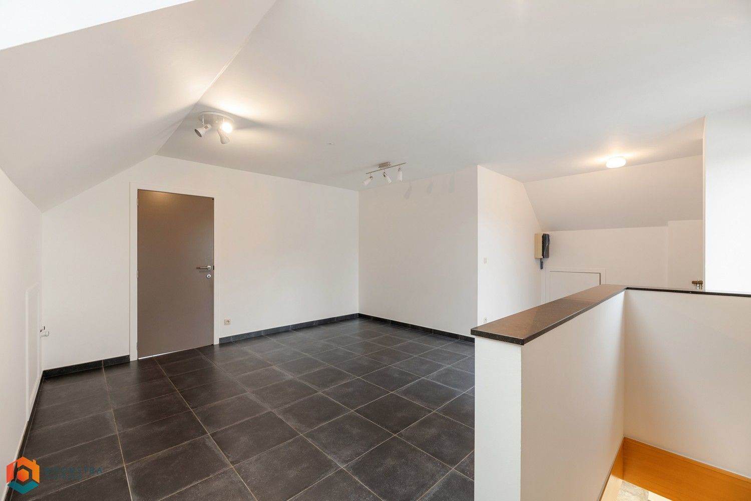 Instapklare woning met 4 slpkrs foto 23