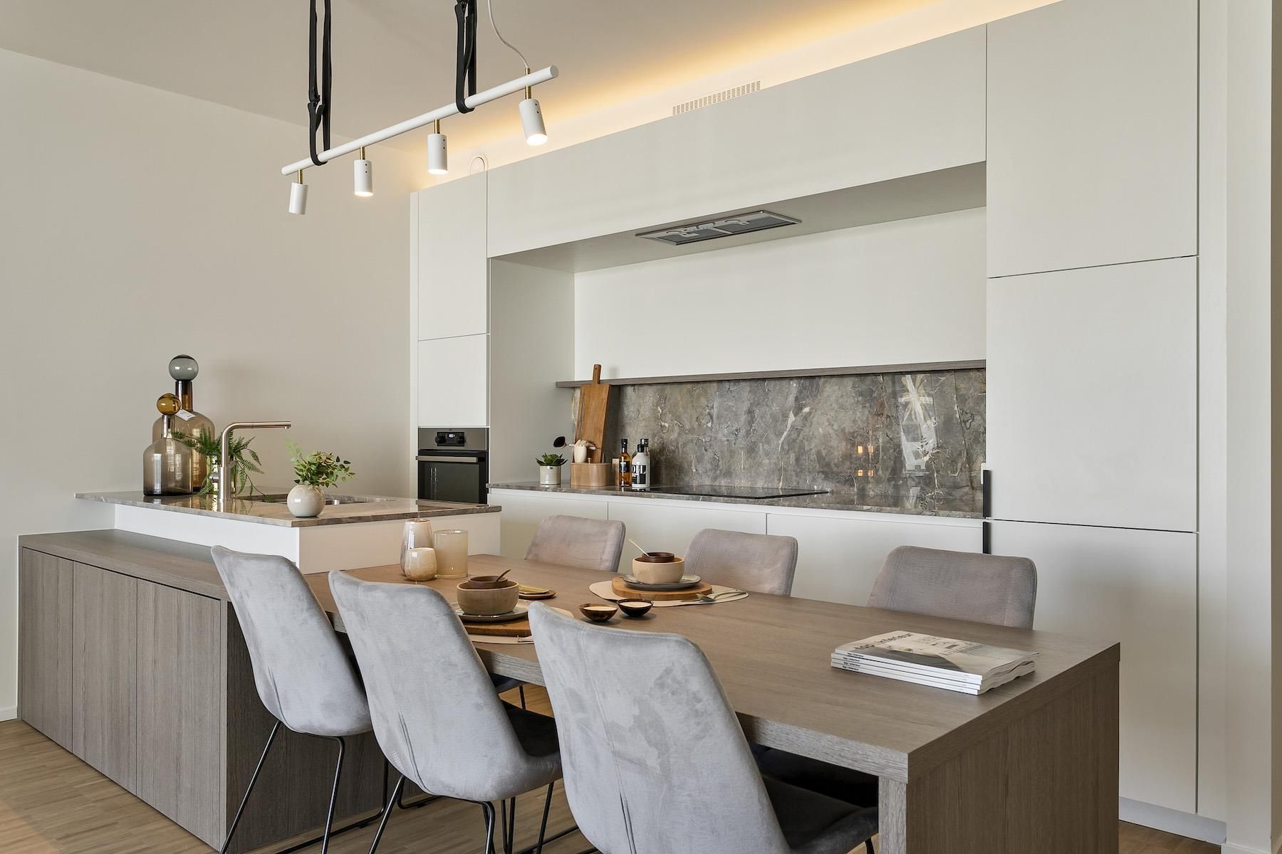 ANTWERPEN ZUID - Instapklaar appartement met terras foto 5