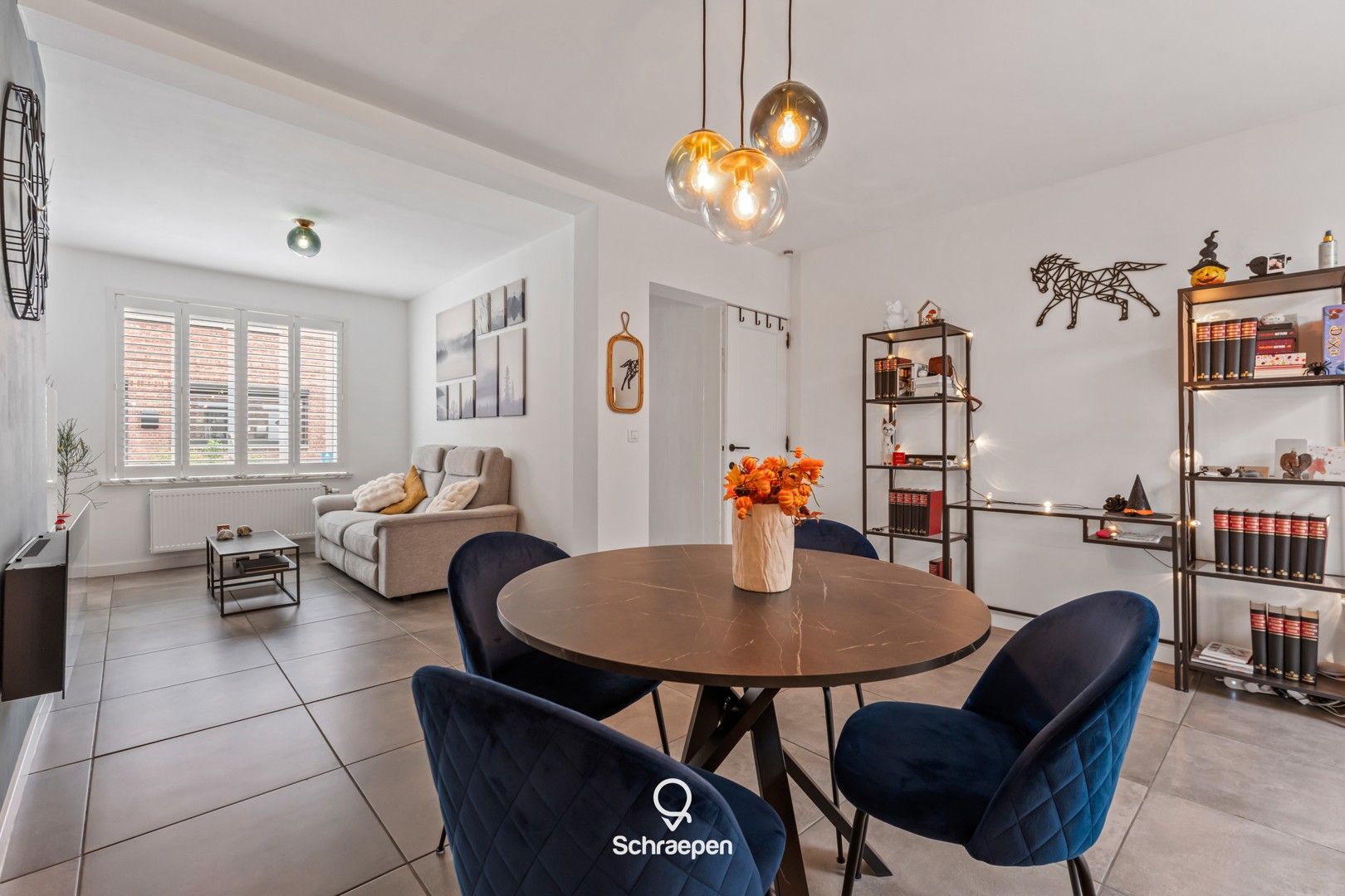 Charmante rijwoning met 2 slpks én stadstuintje nabij Genk-Centrum! foto {{pictureIndex}}