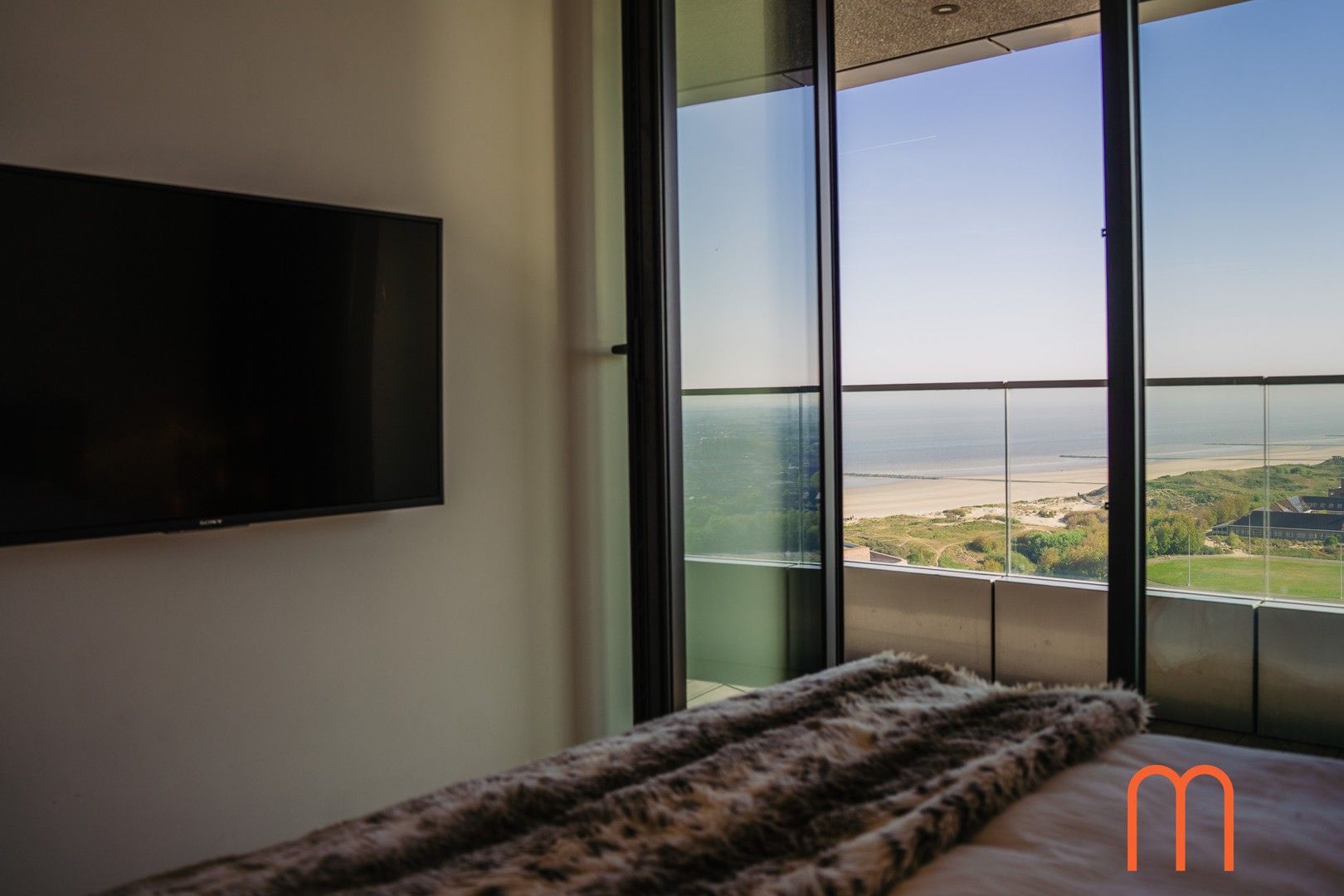 Stijlvol appartement met adembenemend zeezicht in residentie Ensor Tower. foto 13