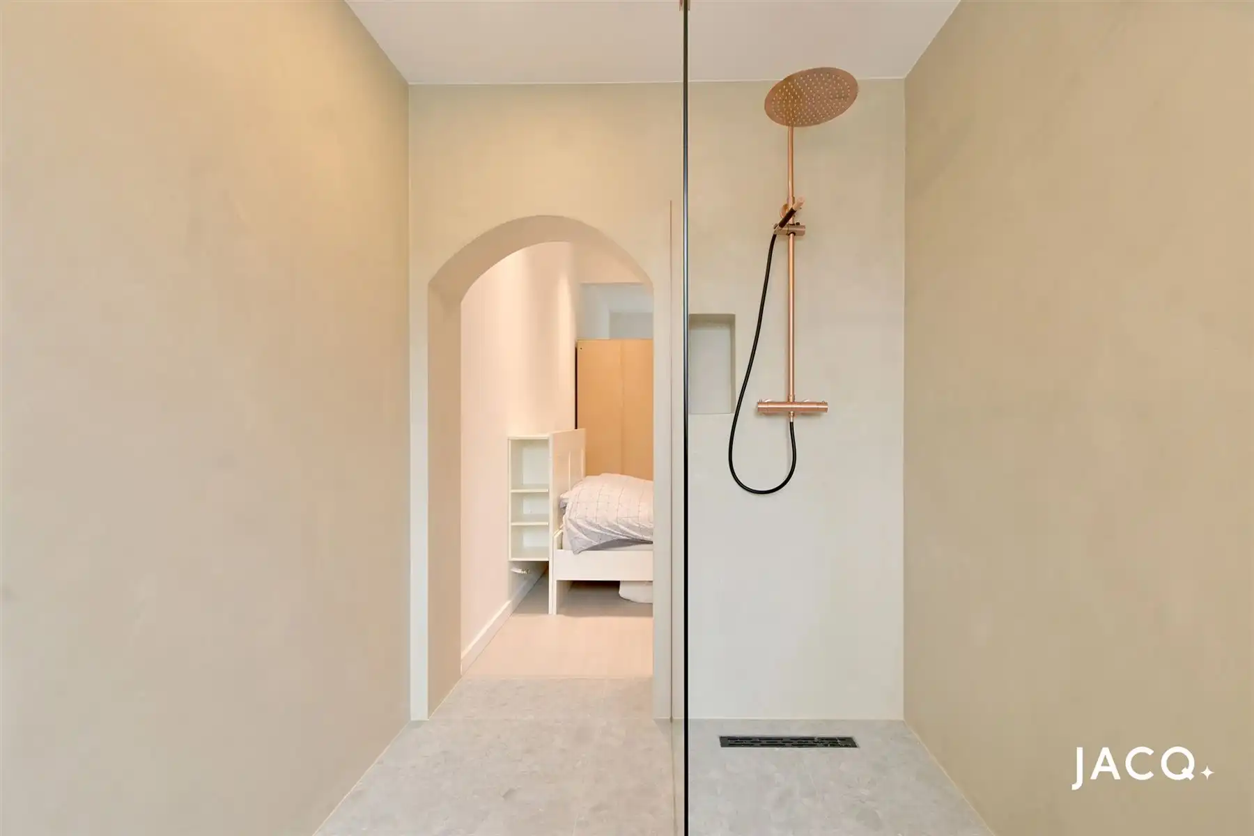 Karaktervolle, volledig gerenoveerde woning te Deurne ! foto 16