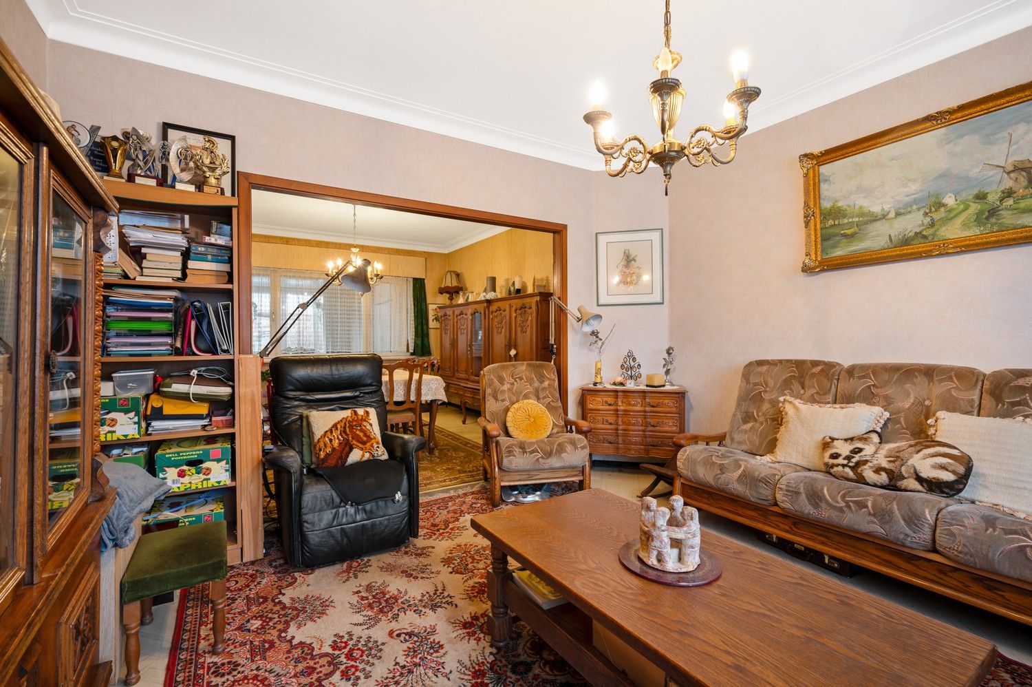 Te renoveren woning met magazijn en veel potentieel op toplocatie in Lint foto 4