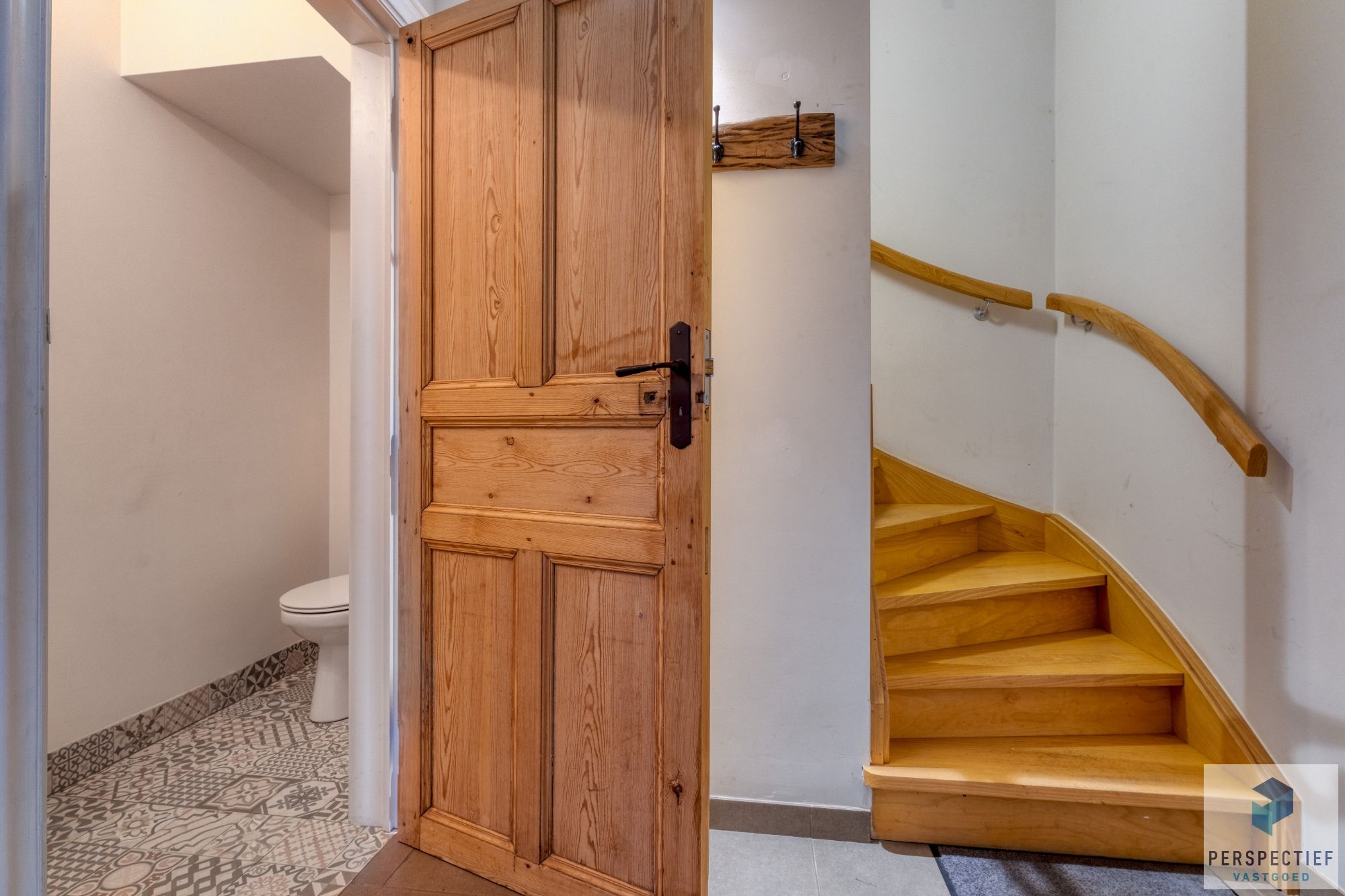 BEZOEKMOMENT ZATERDAG 20/12 VAN 15U TOT 16U30 | Ruime gerenoveerde woning met tuin & 2 privatieve autostaanplaatsen foto 11