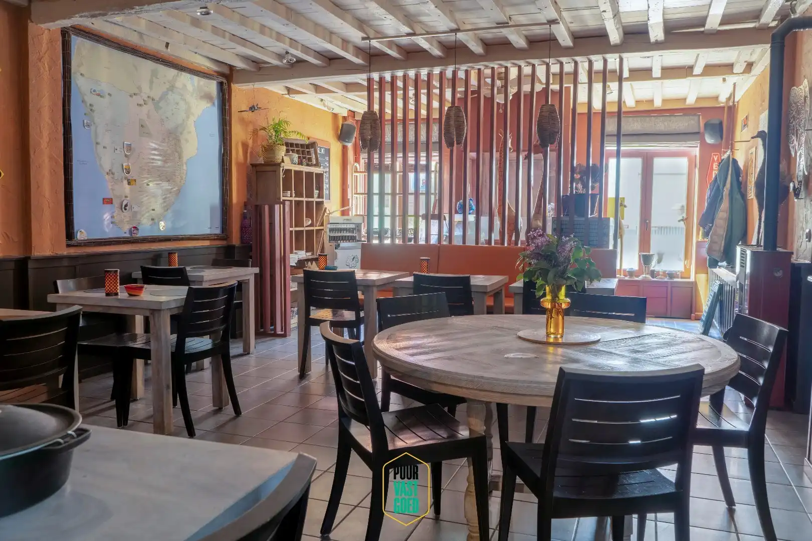 Restaurant met terras en woonst op topligging in de Langestraat foto 4