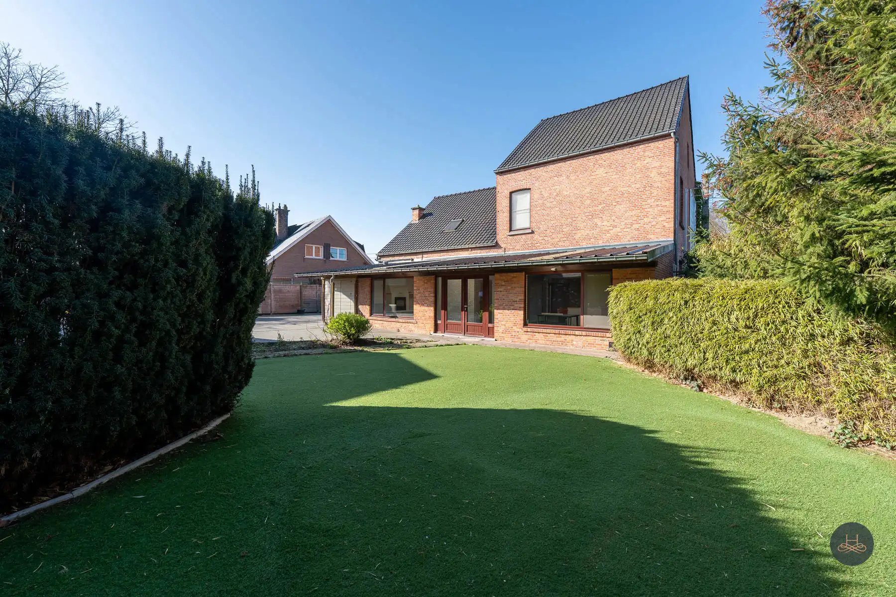 Woning met groot multifunctioneel bijgebouw in rustige straat foto 29