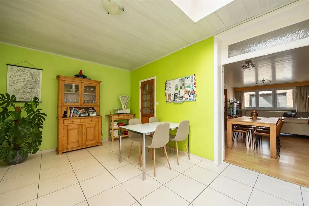 Instapklare woning met zonnige tuin in Deurne foto 5