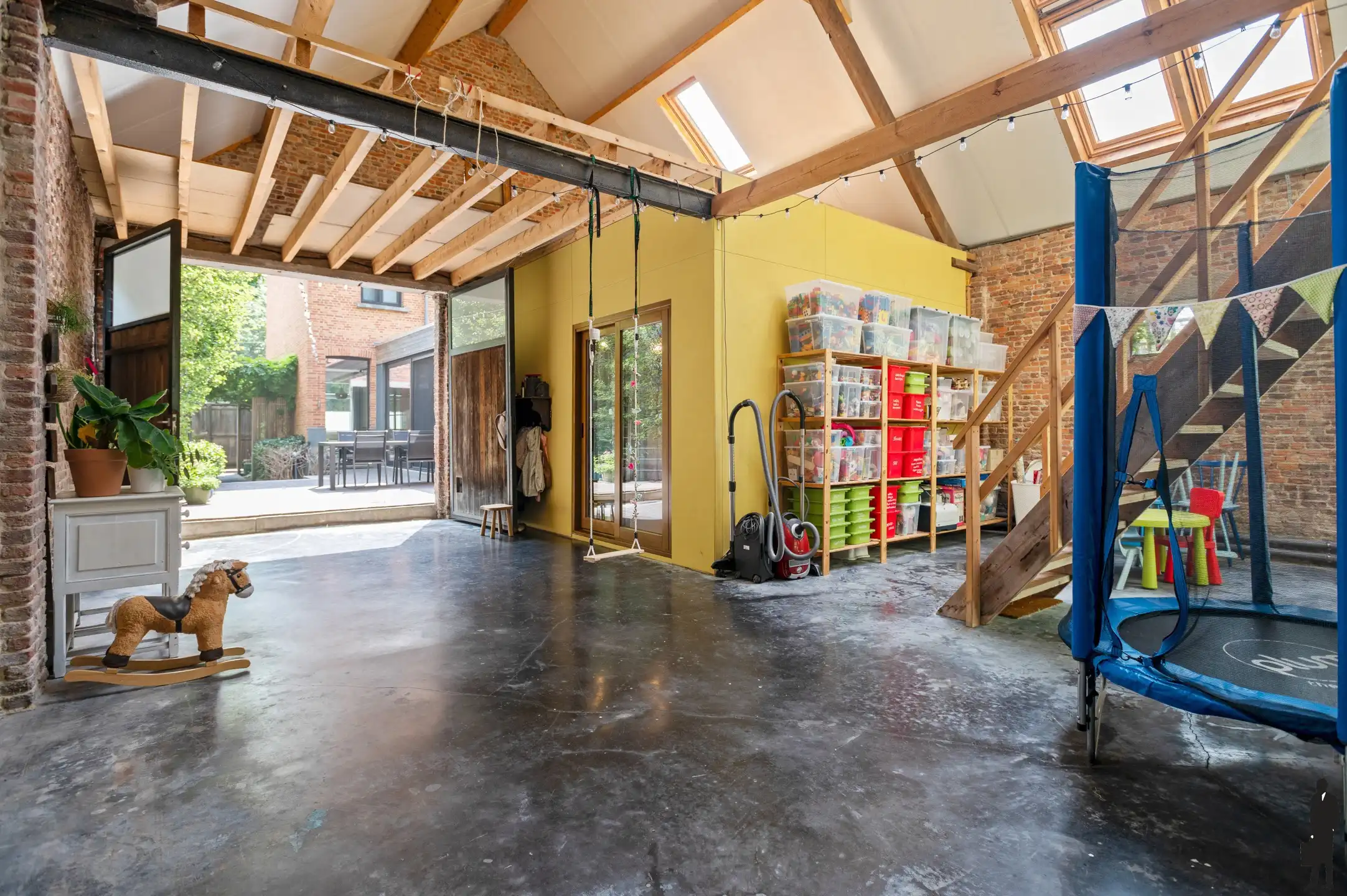 Instapklare charmante woning met ingericht bijgebouw foto 24