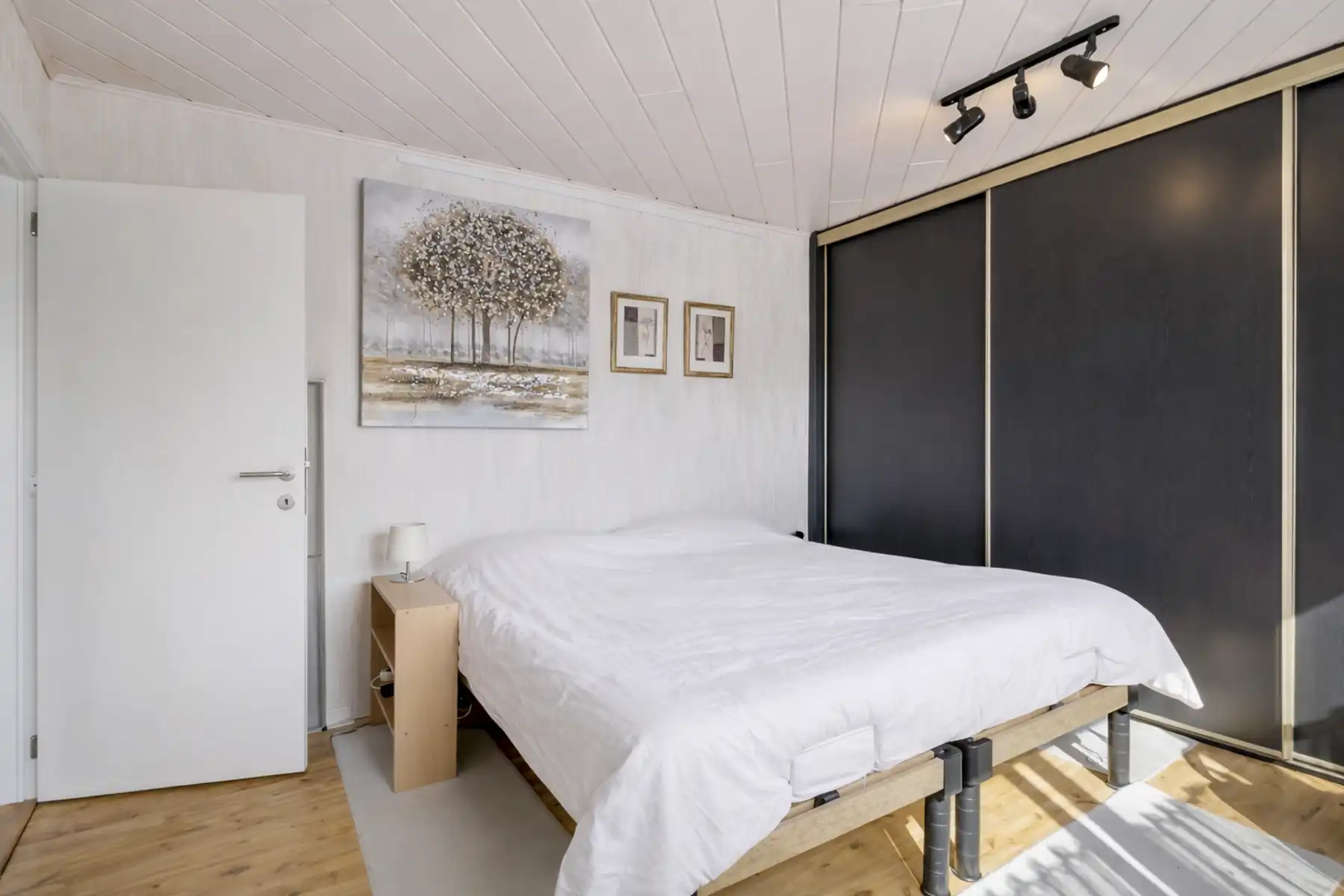 Instapklare woonst op toplocatie in Sint-Michiels! foto 14