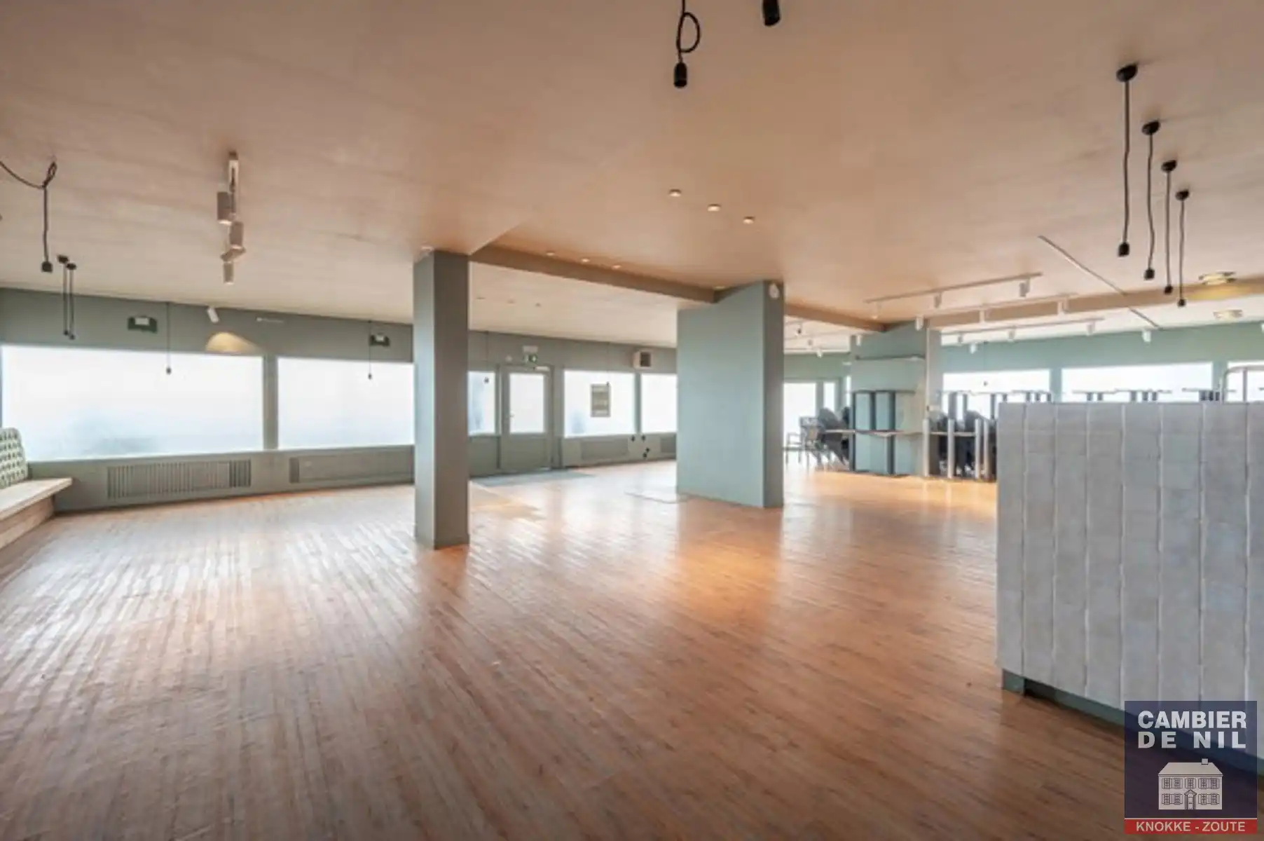 Horeca pand gelegen op een top locatie, op de hoek van de Zeedijk-Knokke en het Lichttorenplein! foto 4