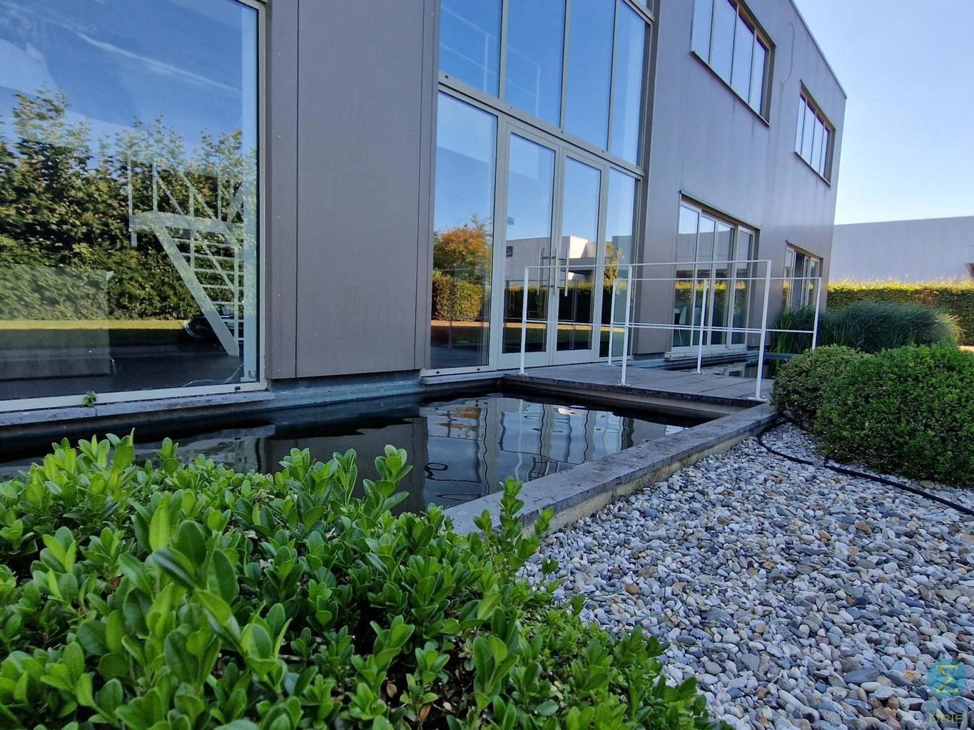 Ruimte in bedrijvenzone "Hoge Mauw" te Arendonk foto 2