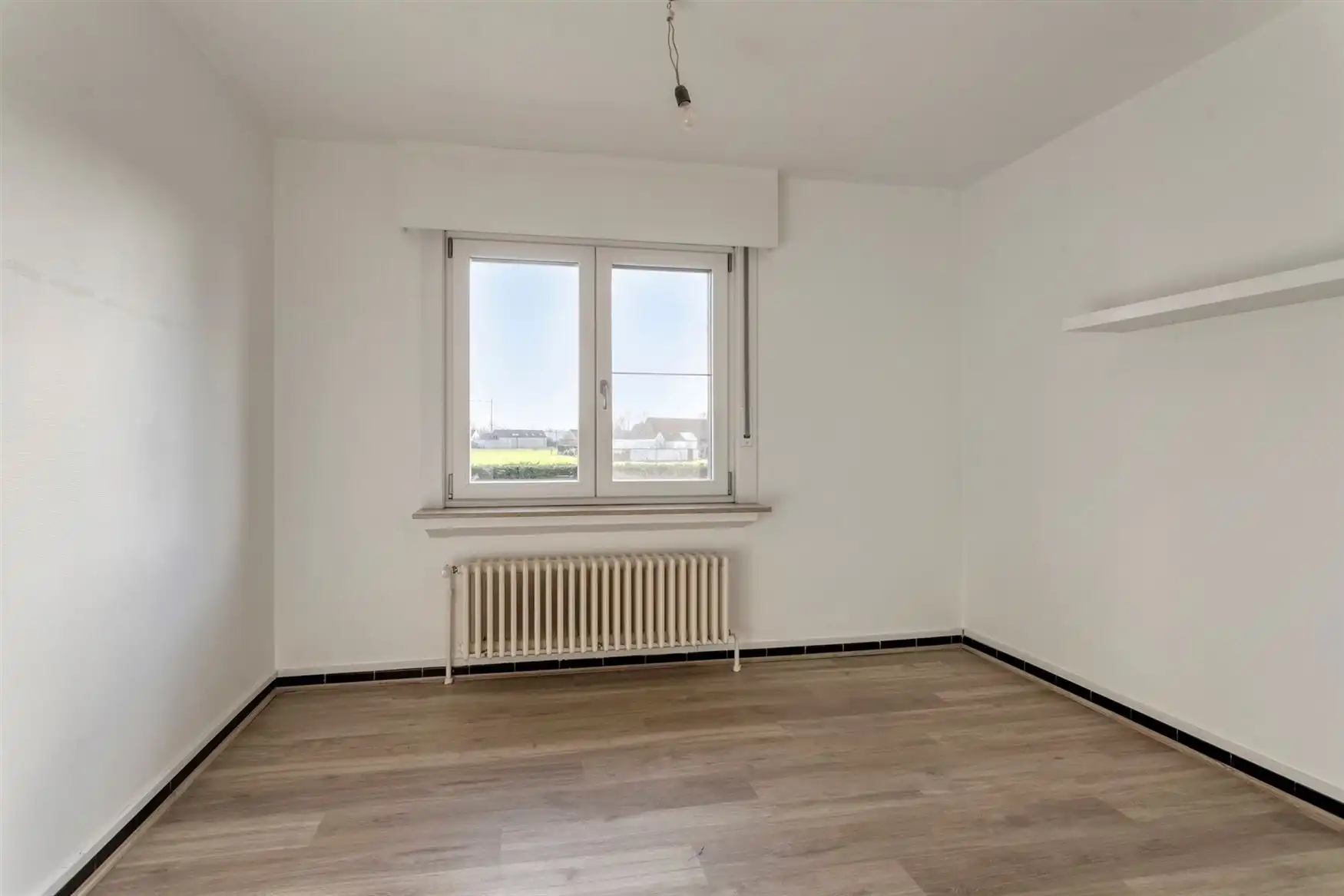 Woning gelegen in rustige, residentiële wijk foto 12