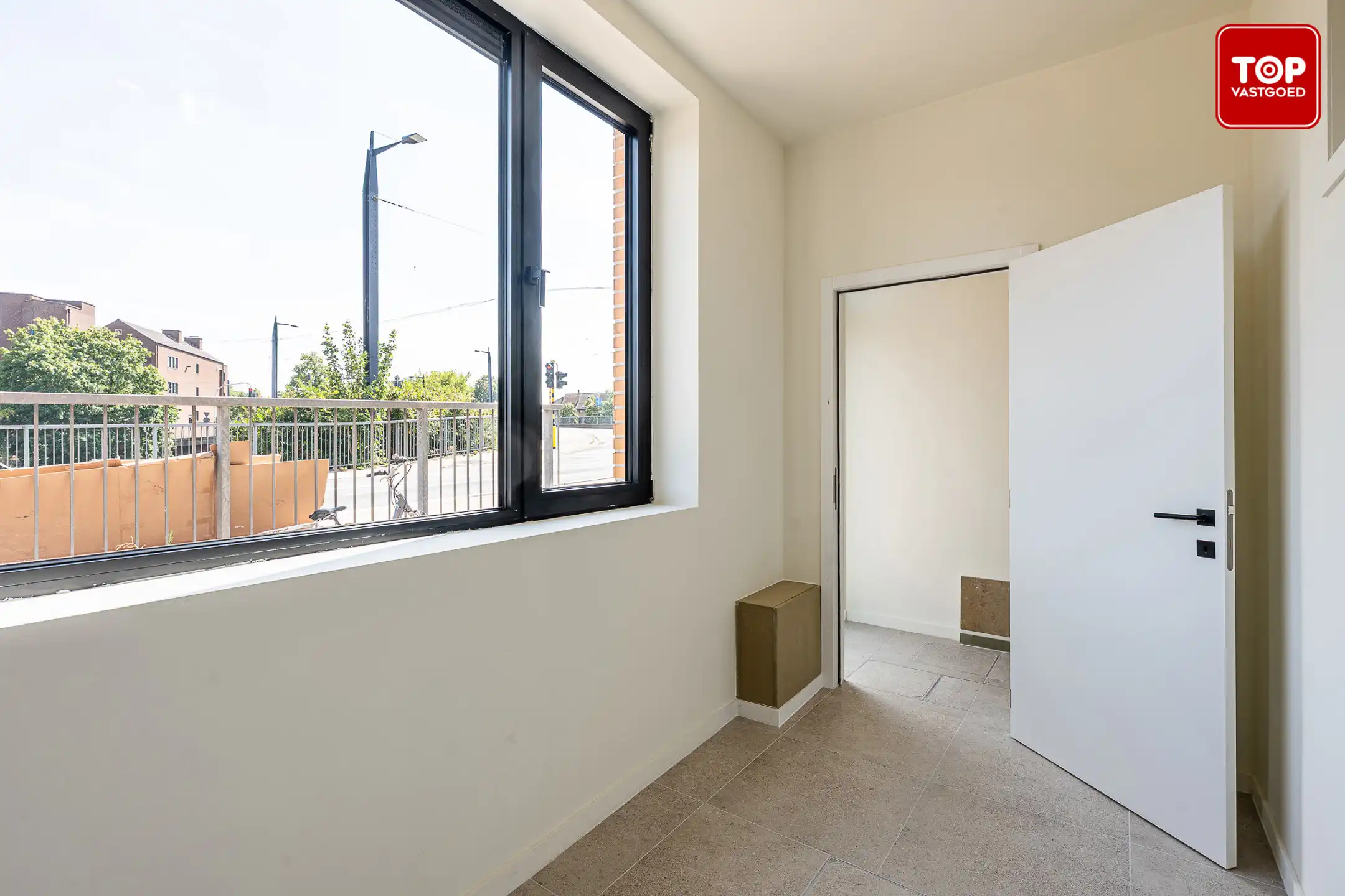 Totaal gerenoveerde woning met 3 slaapkamers en tuin (EPC A) foto 3