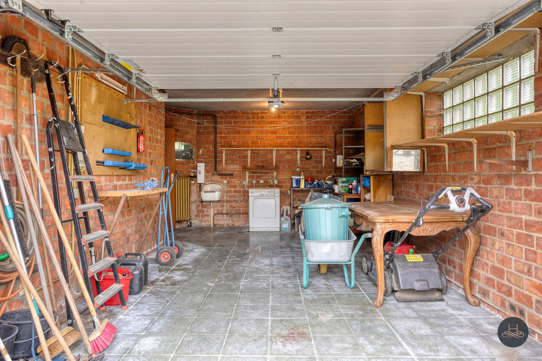 Ruime woning in een rustige groene wijk op een groot perceel foto 43
