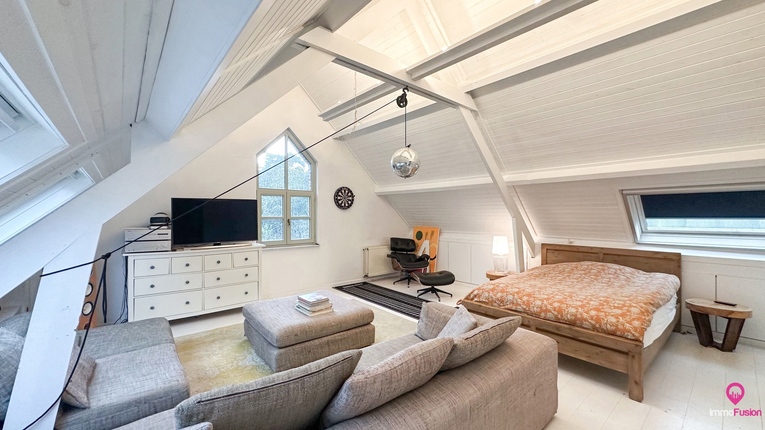 Uitzonderlijk gelegen villa met 5 slpks + zwembad op 1,97ha! foto 38