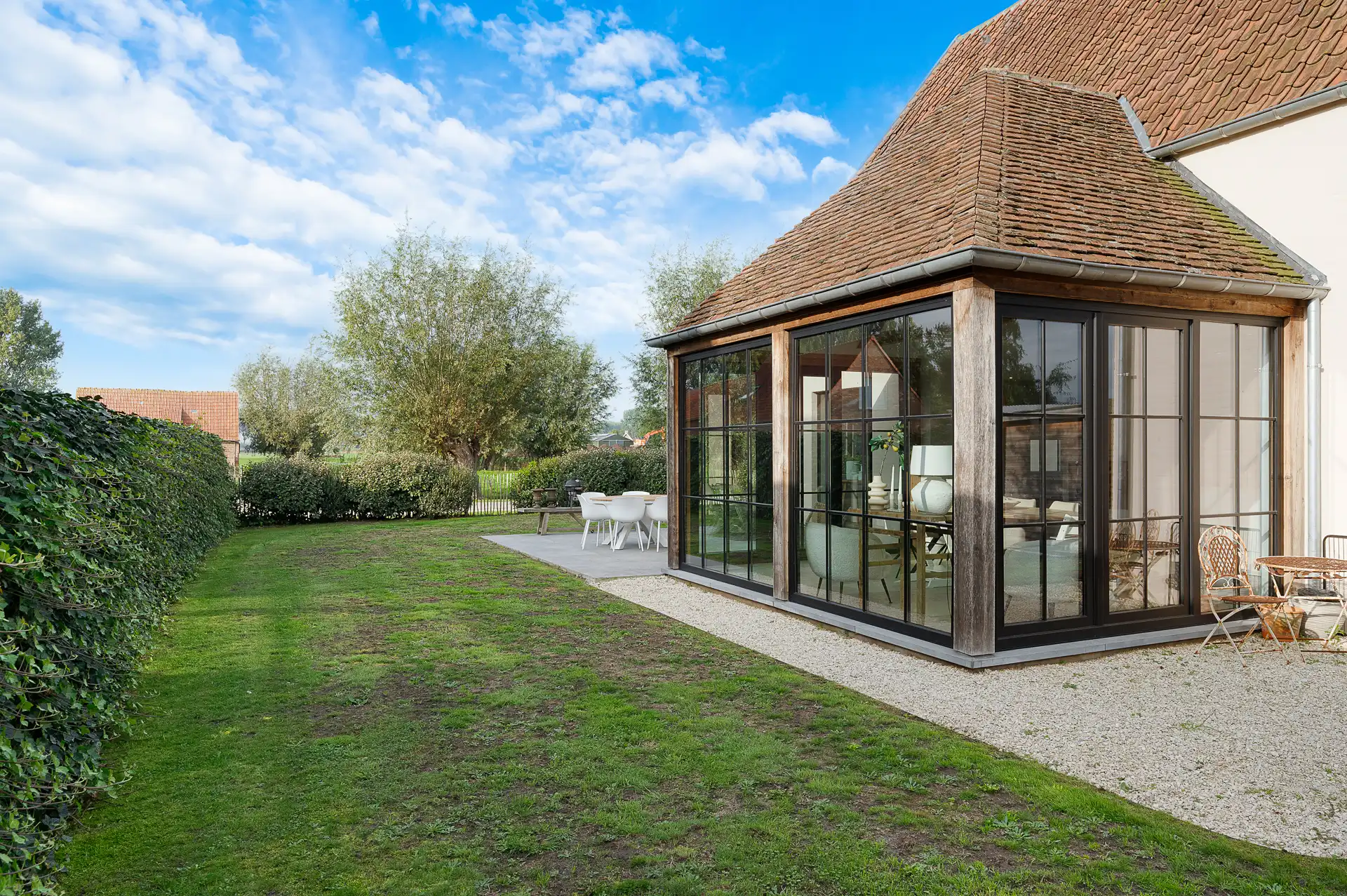 Recente, alleenstaande villa te Sluis, net over de grens met België foto 15