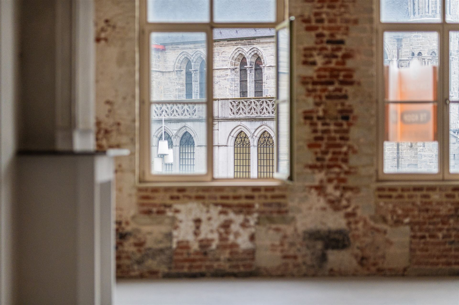 Historisch handelspand op de markt te Oudenaarde foto 3