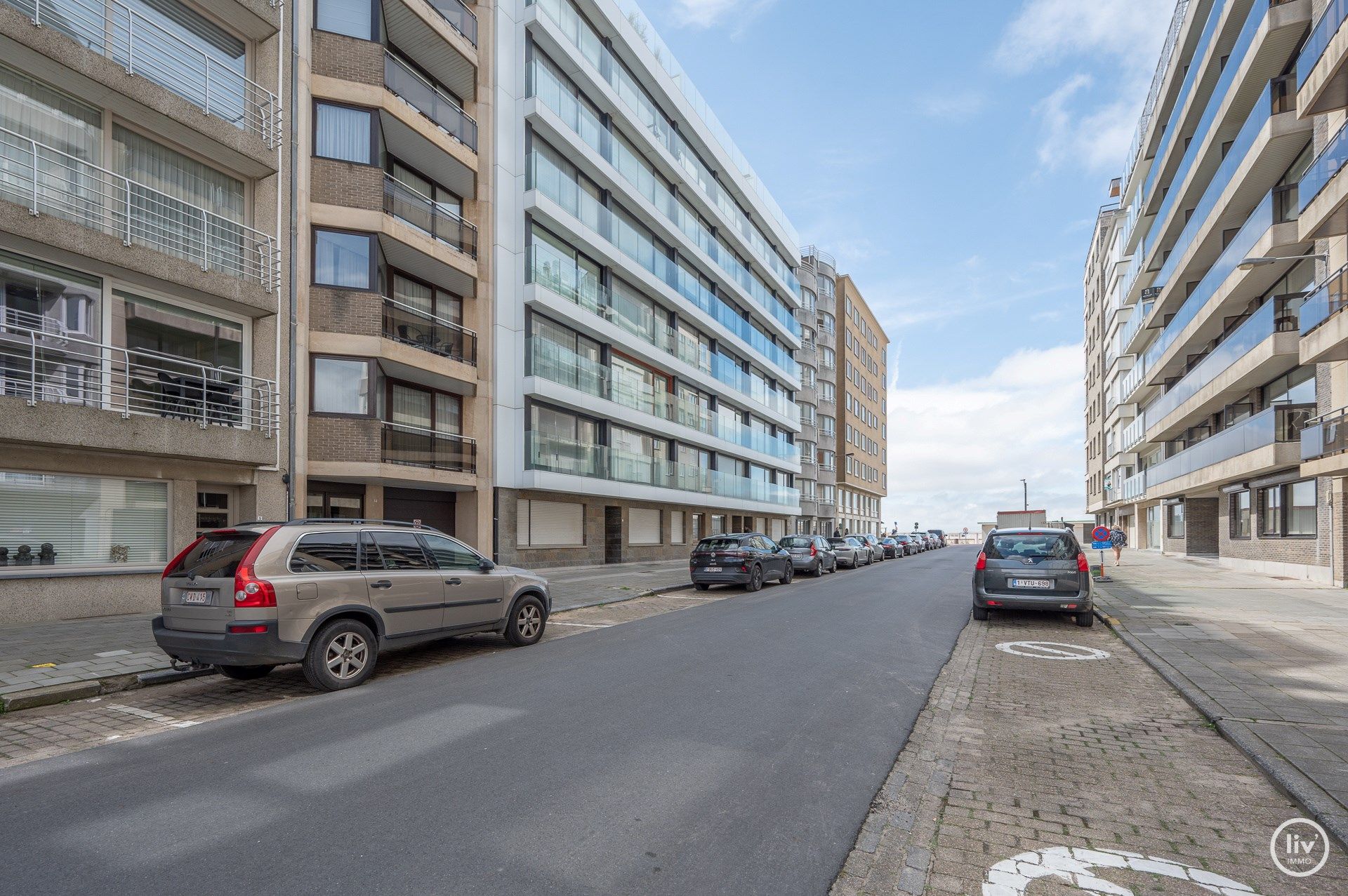 Recent appartement met 2 volwaardige slaapkamers en een zijdelings zeezicht gelegen op enkele meters van het strand nabij het Rubensplein.  foto 15