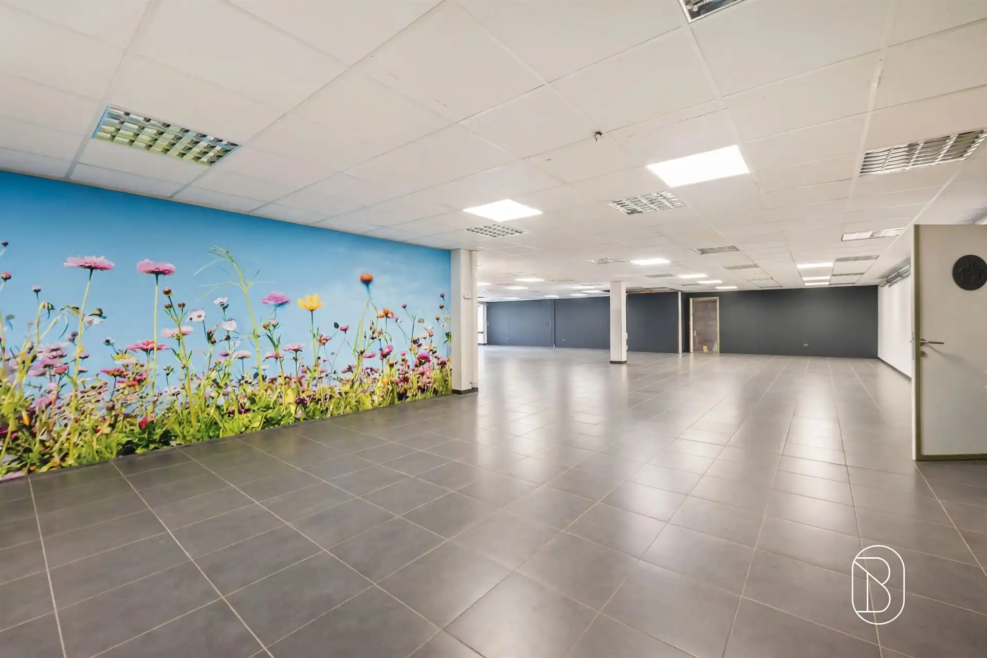 Multifunctioneel bedrijfsgebouw te koop in Kuurne foto 11