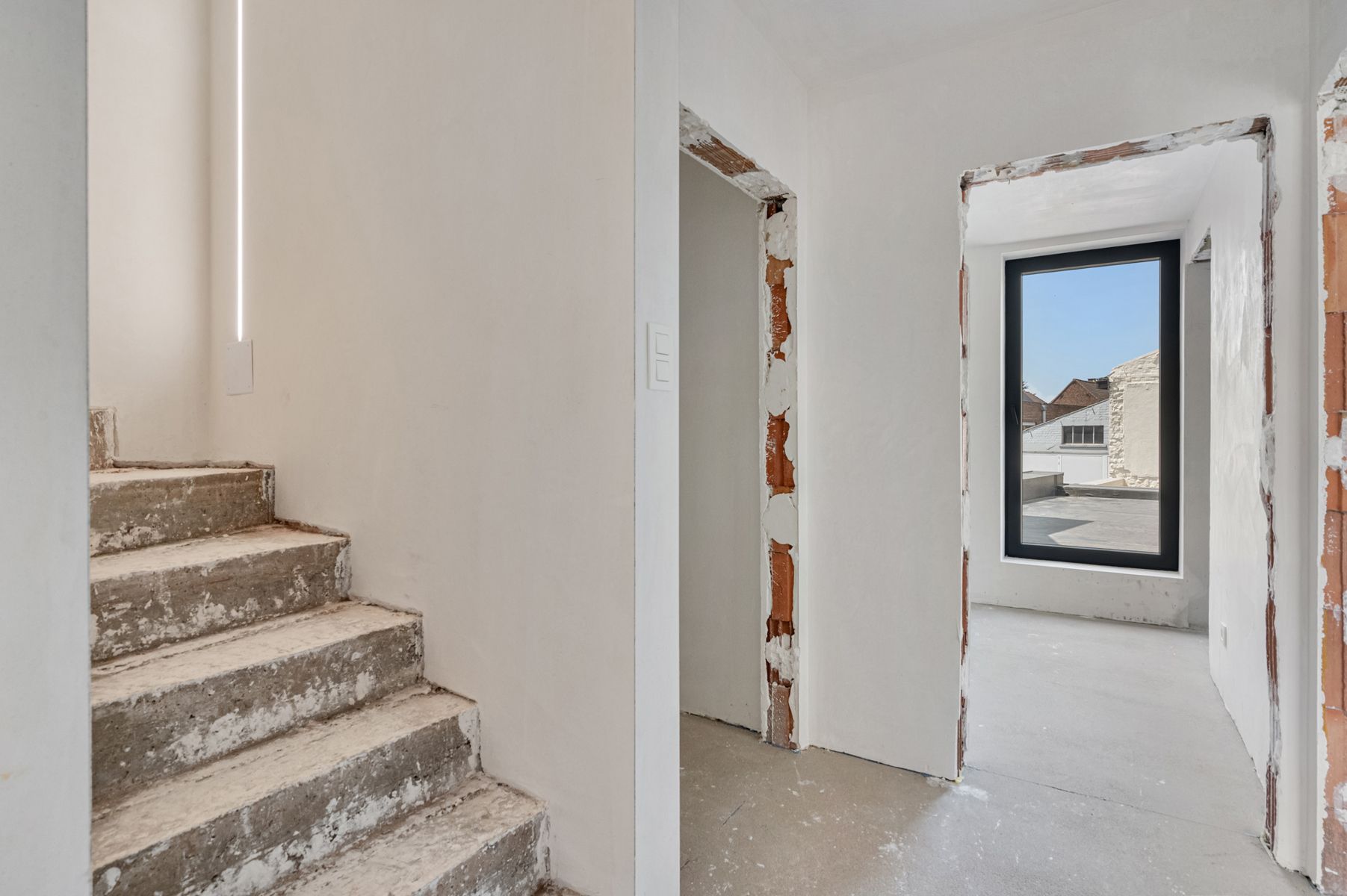 Unieke kans: Volledig nieuw opgebouwde woning te koop foto 9