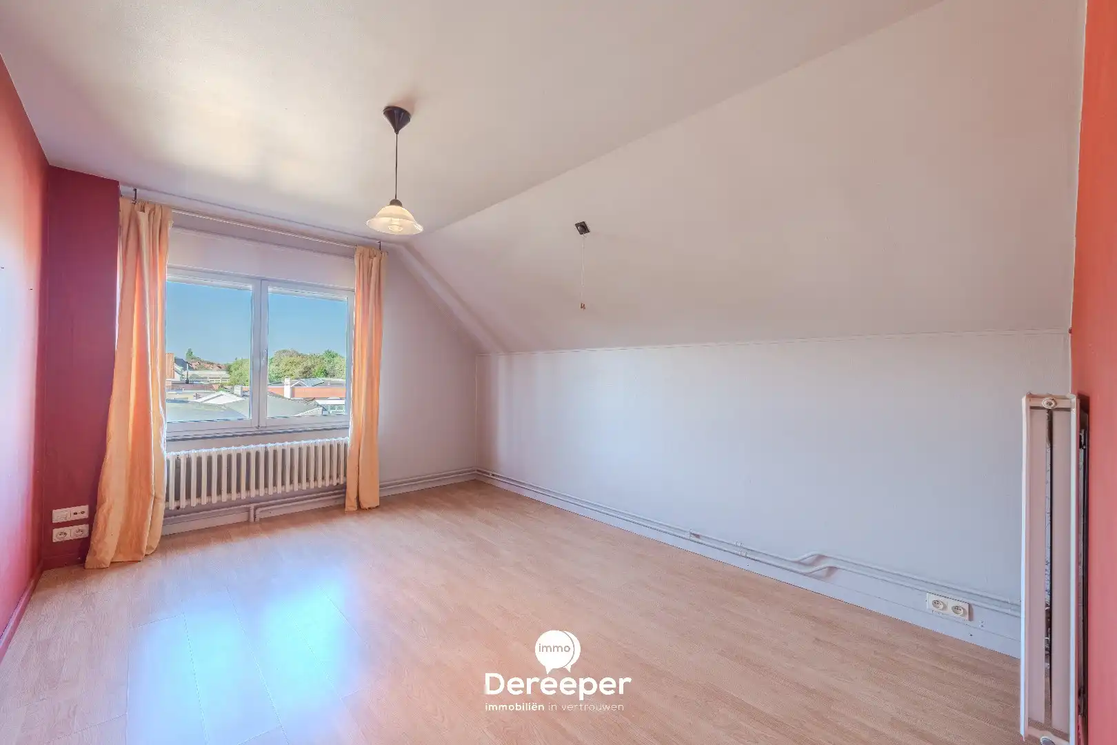 Op te frissen halfopen bel-etagewoning met tuin, garage en 4 slaapkamers foto 7