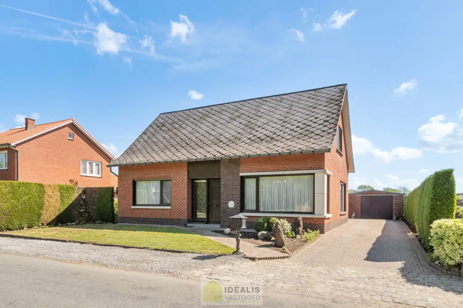 Op te frissen eengezinswoning met 3 slaapkamers te Pelt (Lindel) mét bijhorend weiland foto 2