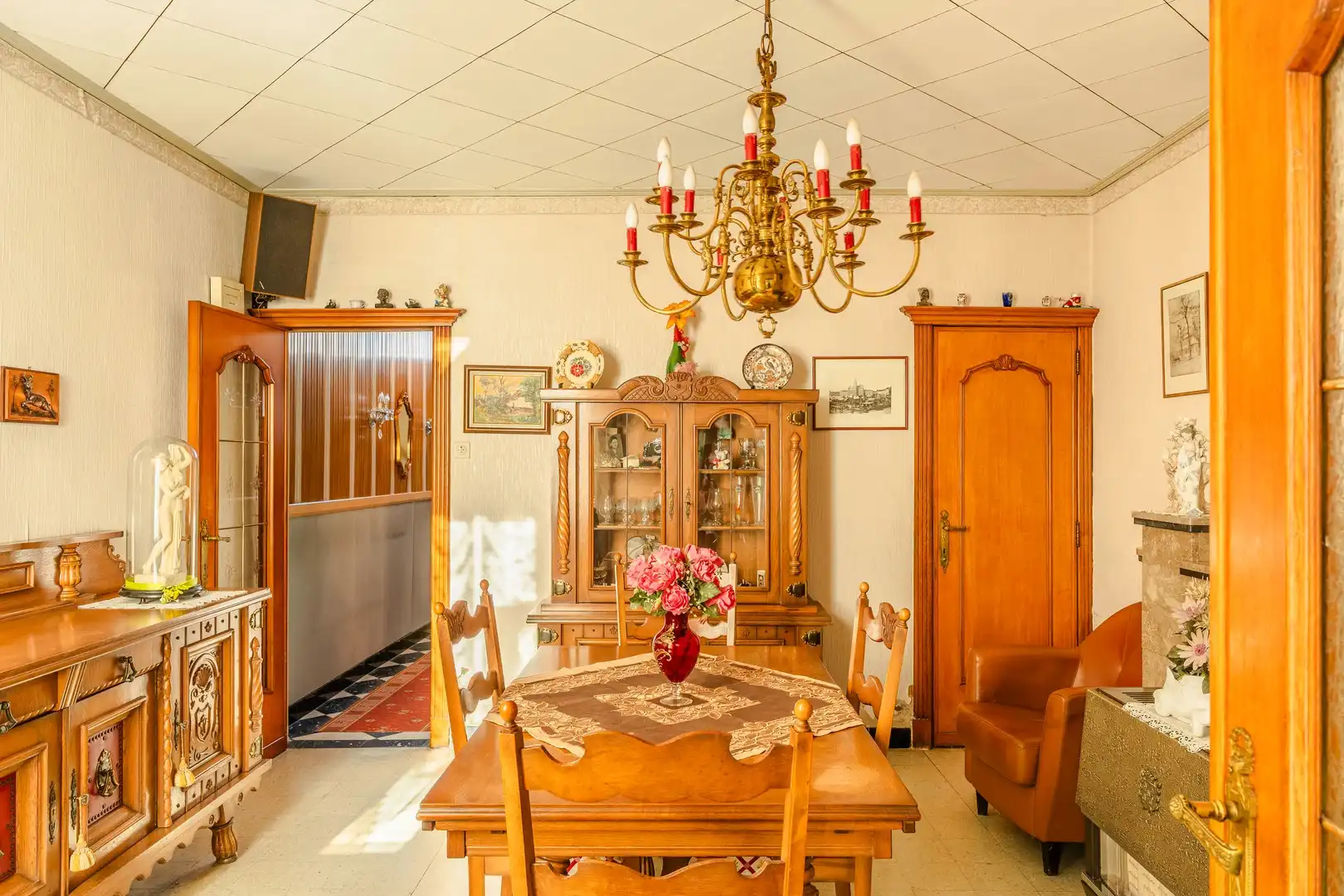 Te renoveren woning met tuin foto 7