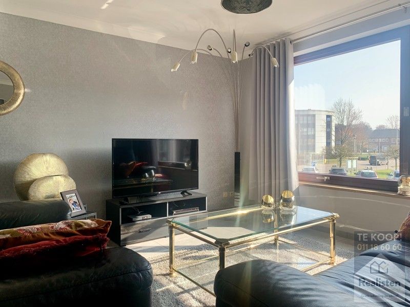 Gerenoveerd appartement met centrale ligging èn 2 slaapkamers foto 12