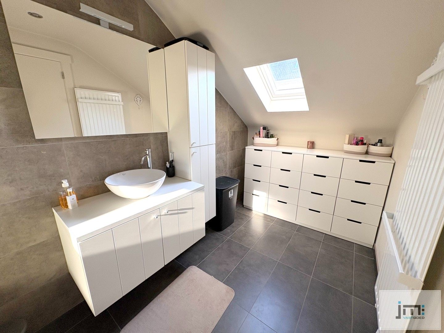 Instapklaar appartement ( 3 slaapkamers) foto 9