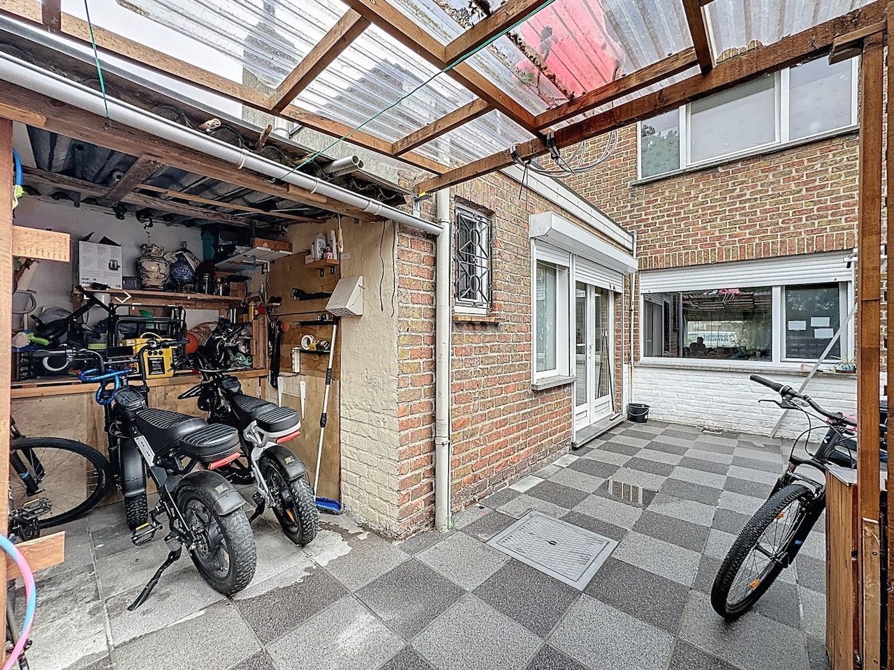 Zeer aangenaam gelegen, praktische gezinswoning met voortuintje in het dorp van Heist foto 26